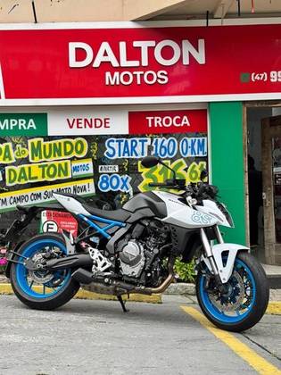 SUZUKI GSX-8S 